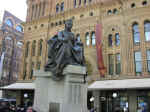 qvb-23.jpg (77773 bytes)