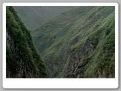 Cruising down the Yangtze River