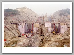 Building the locks through solid rock