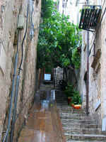 streets01.JPG (136977 bytes)