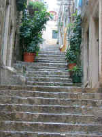 streets05.JPG (118223 bytes)