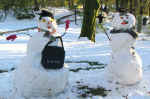 snow people03.jpg (80248 bytes)