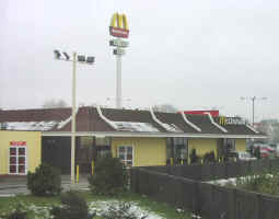 Pc020142.jpg (39437 bytes)