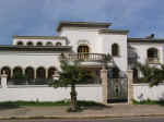 homes03.jpg (67714 bytes)