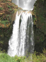 waterfall25.jpg (87642 bytes)